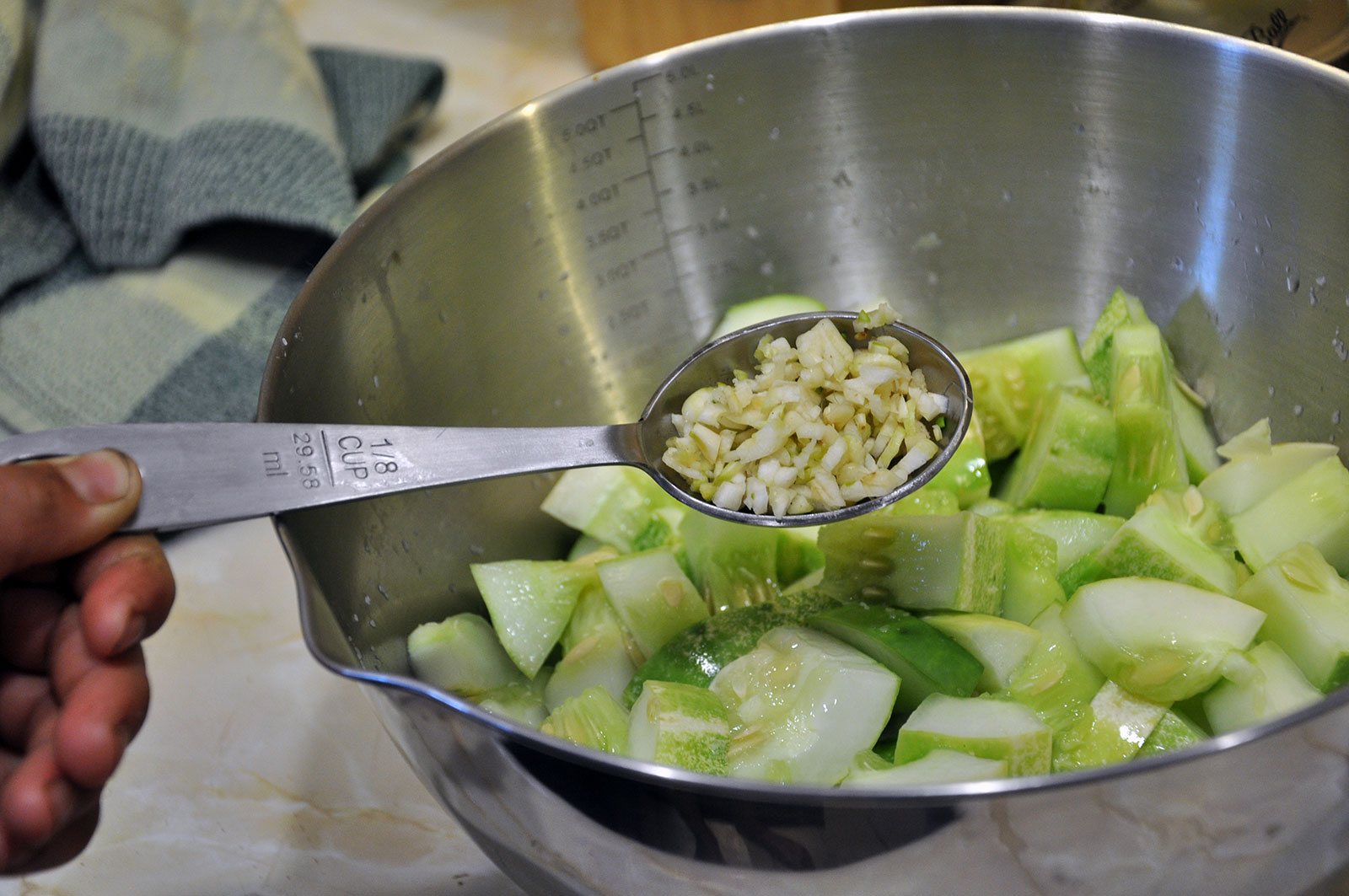 Cucumber kimchi