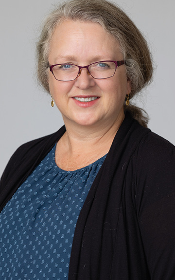 Portrait photo of Jennifer Nesbitt